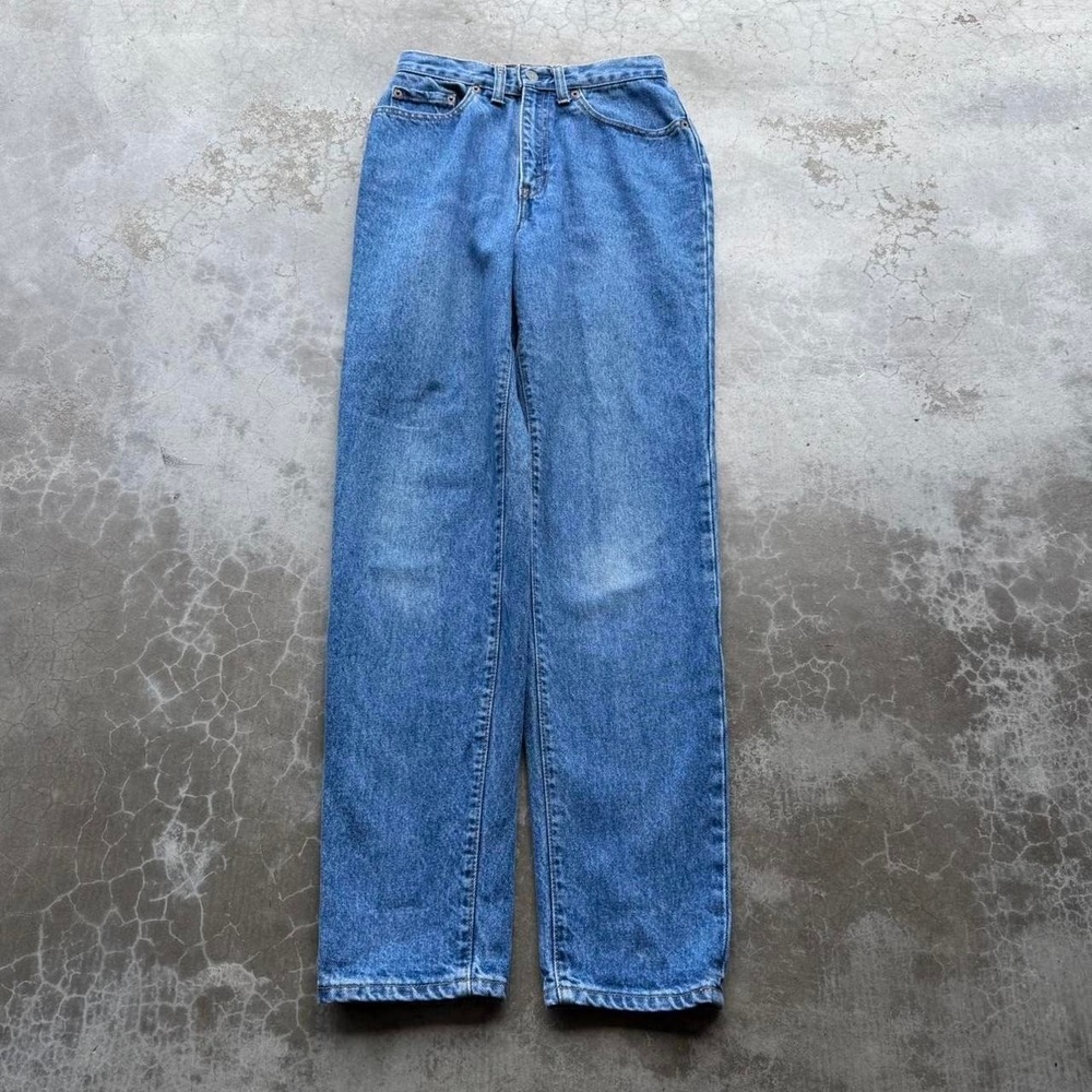 Vintage 90's made in USA high rise Levi's denim jeans  women's size tagged 8